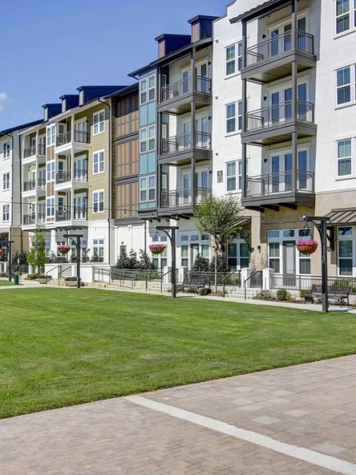 1.0_The_Maxwell_in_Frisco