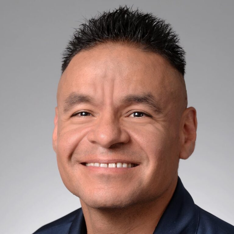 JE CO Employee_0002_Victor Cobos