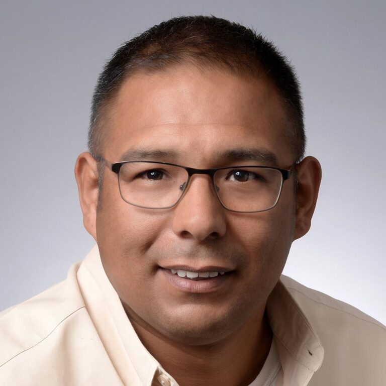 JE CO Employee_0029_Julio Valladares