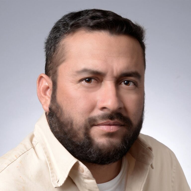 JE CO Employee_0075_Amado Hernandez